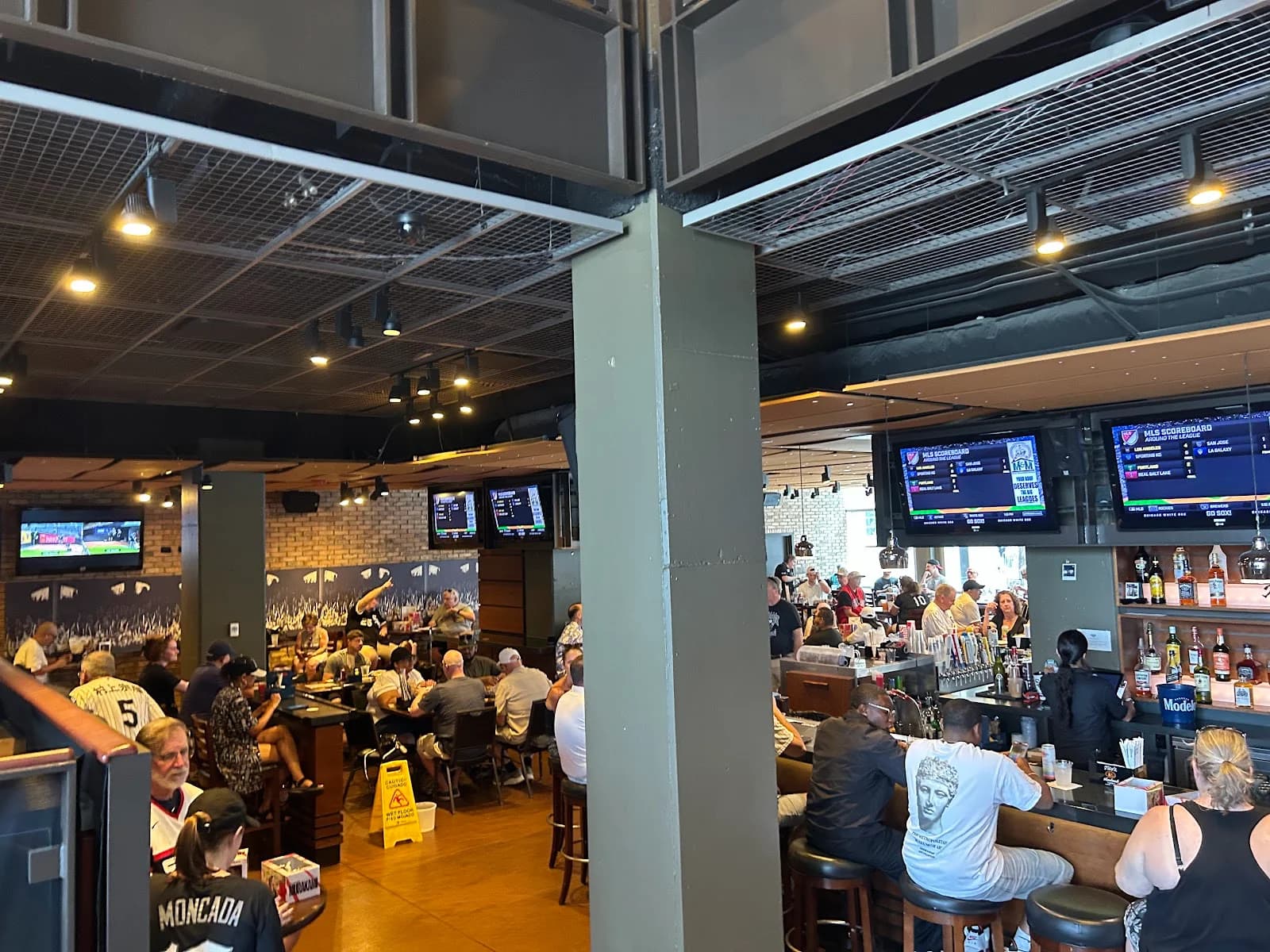 ChiSox Bar & Grill photo 4