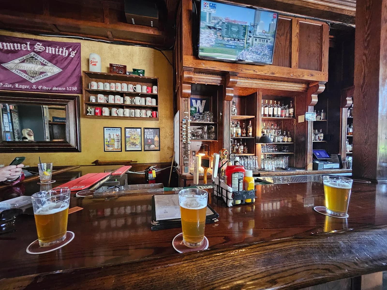 The Bar on Buena photo 1