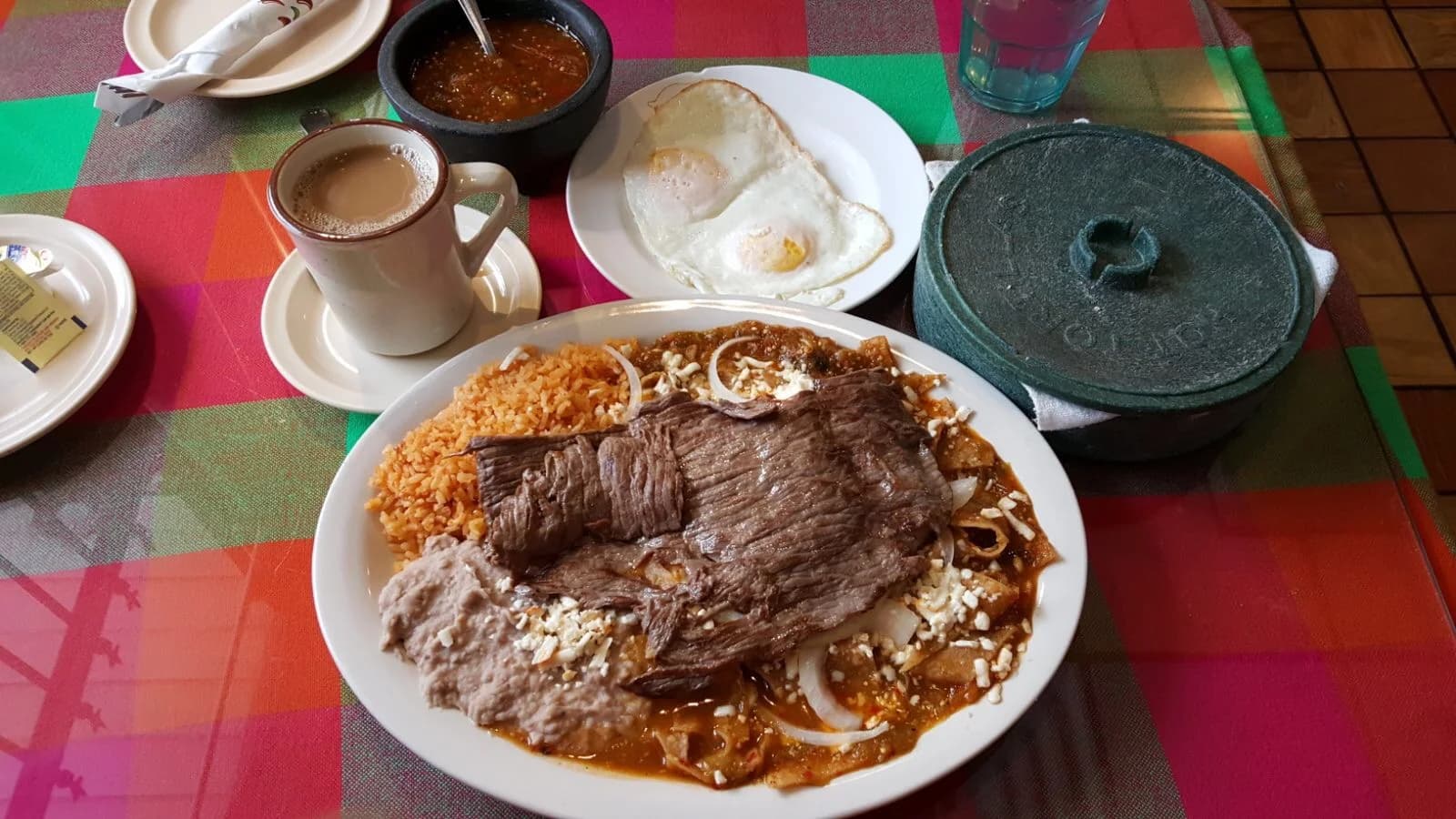Manjares Restaurant photo 2