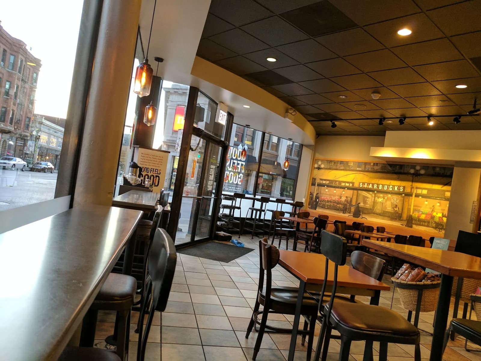 Starbucks photo 1