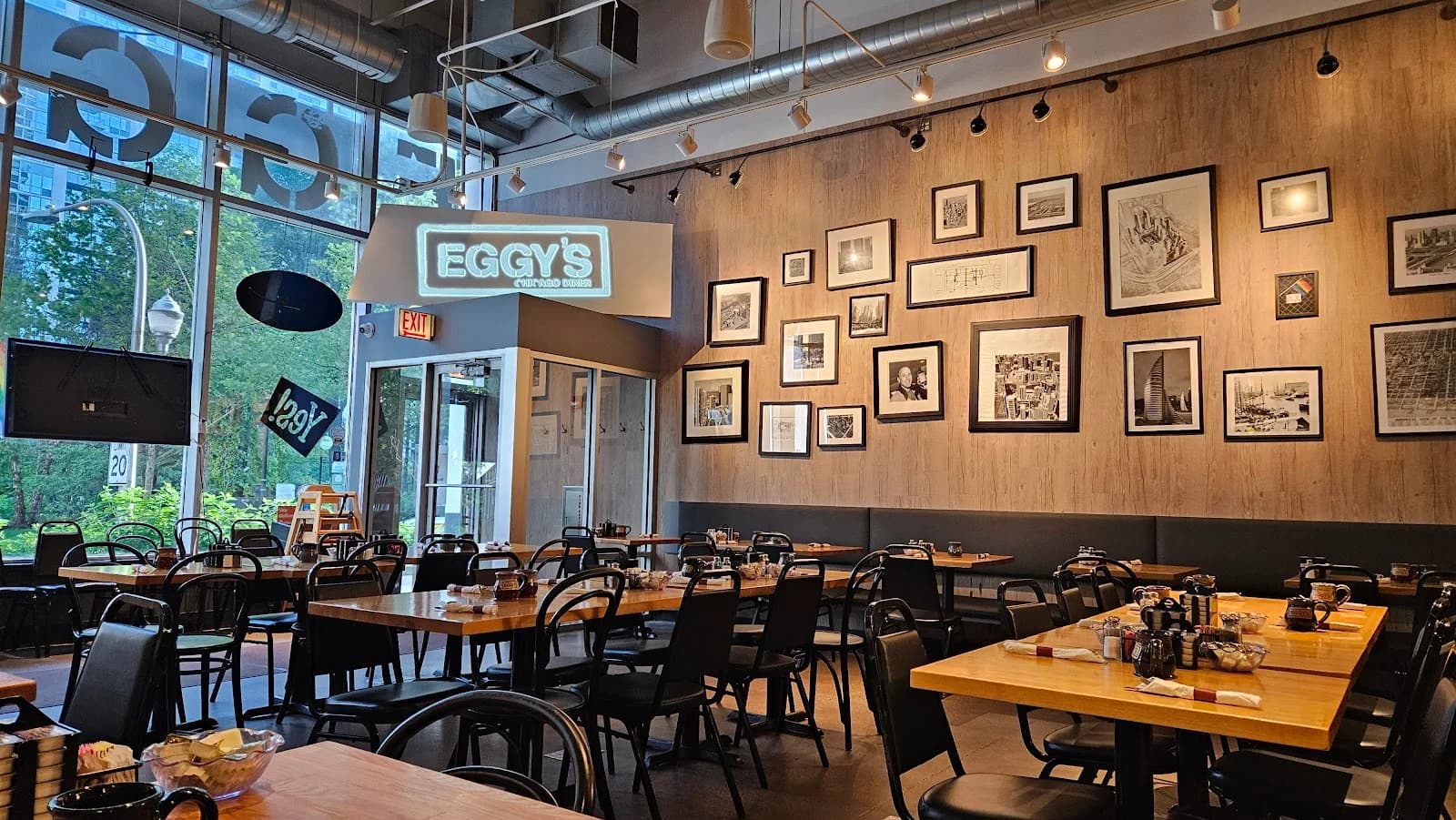 Eggy's Diner photo 2