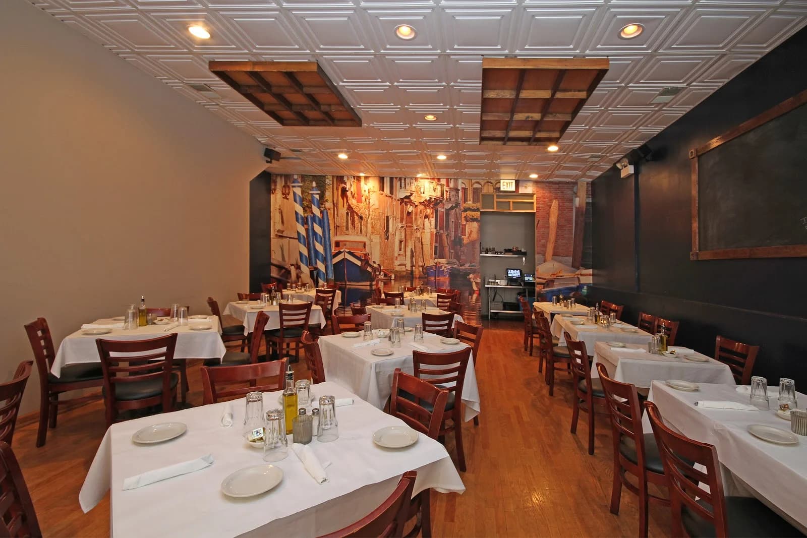 Oggi Trattoria photo 1