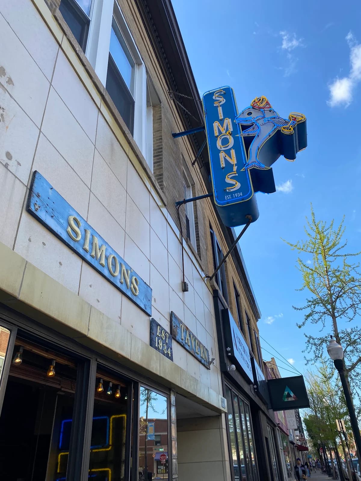 Simon's Tavern photo 5