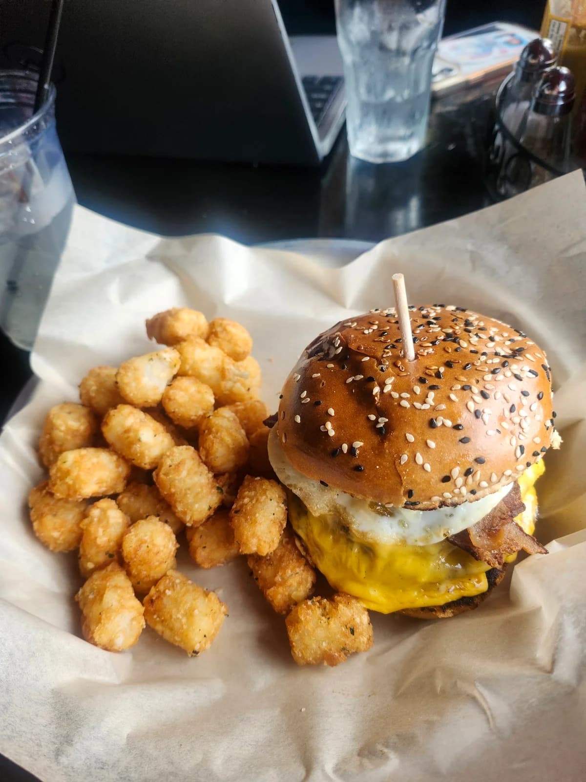 Cleos Bar and Grill photo 5