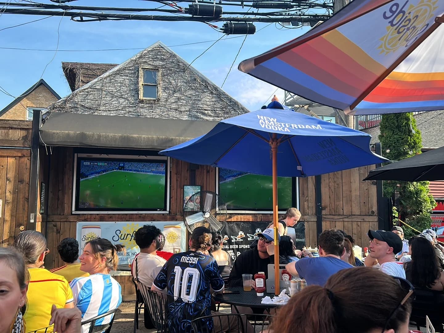 Cleos Bar and Grill photo 2