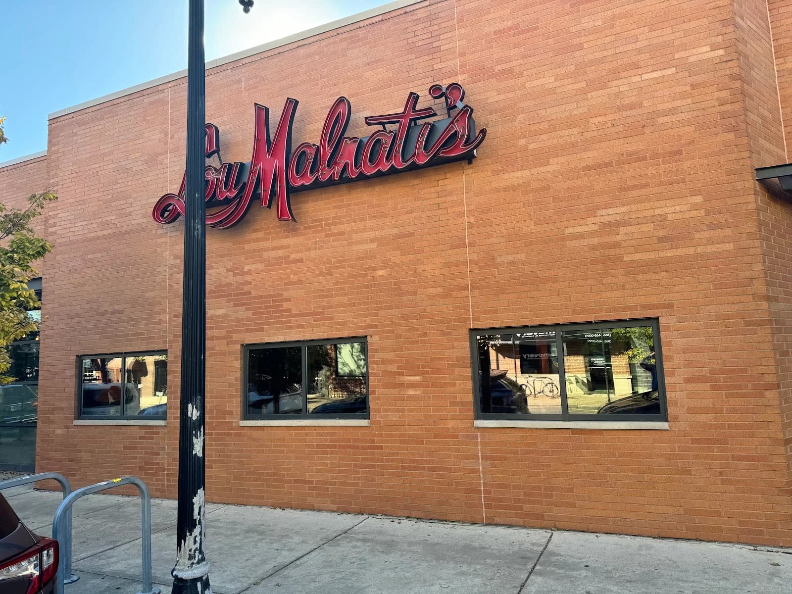 Lou Malnati's Pizzeria photo 5