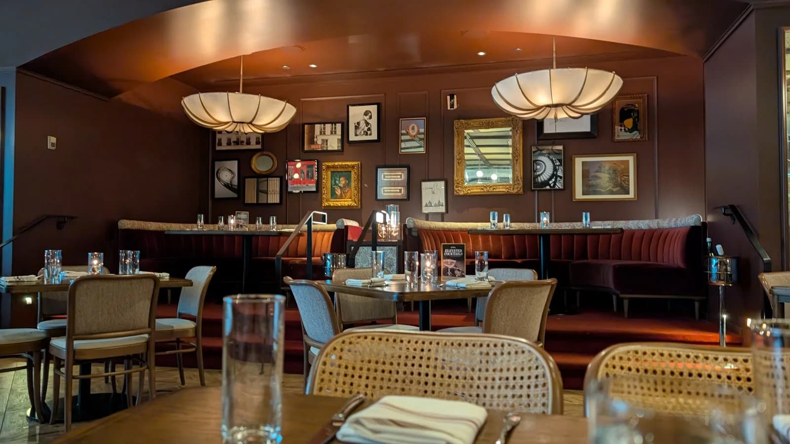 Venteux Brasserie, Cafe & Oyster Bar photo 3