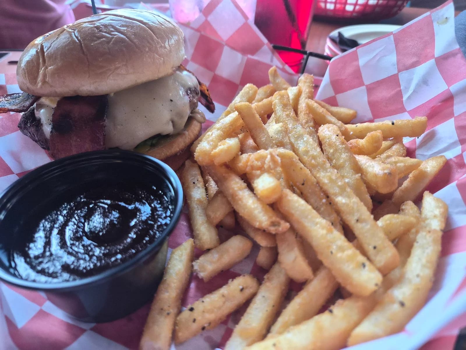 Roscoe's Tavern photo 7