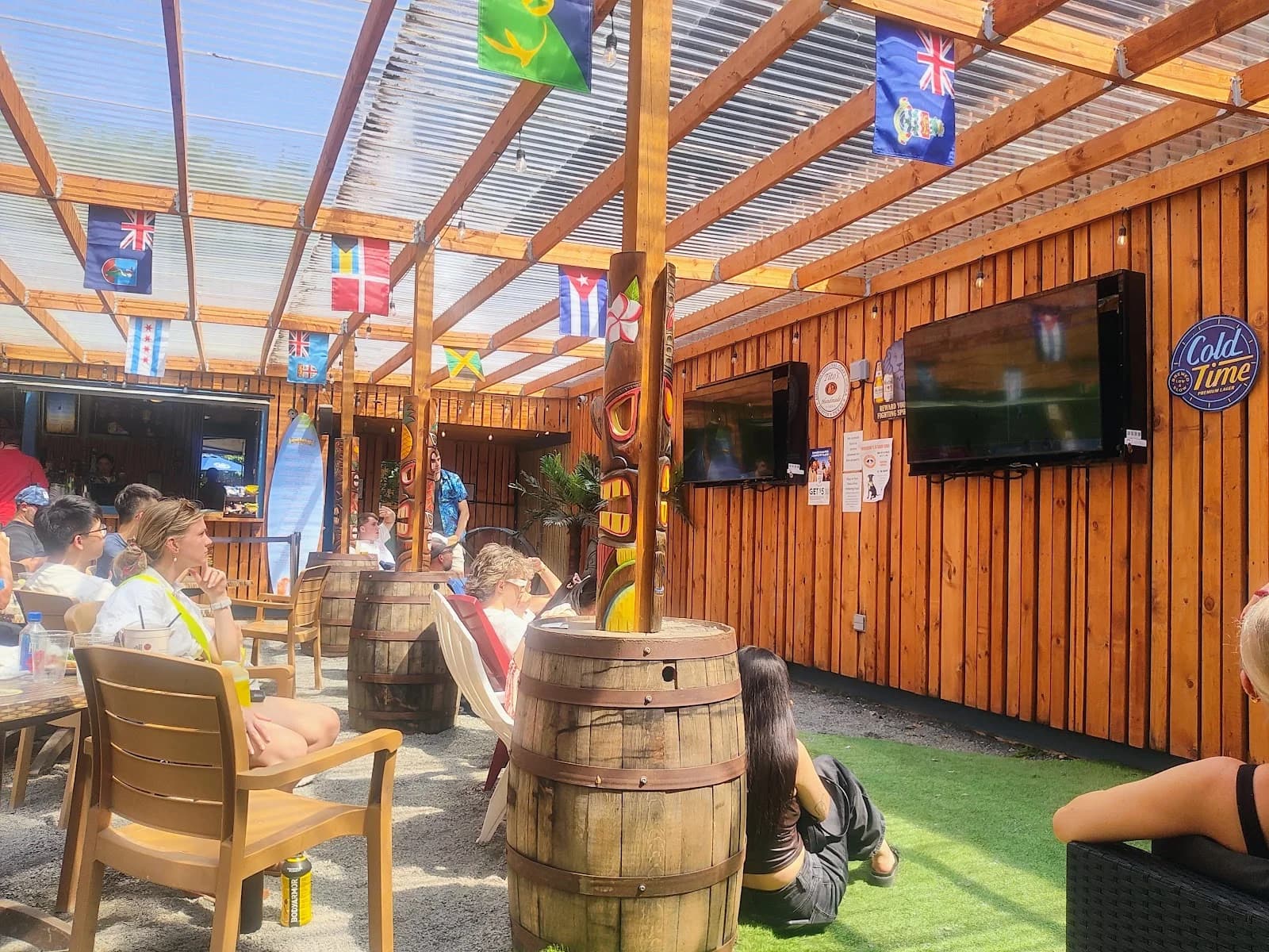 Island Party Hut photo 3