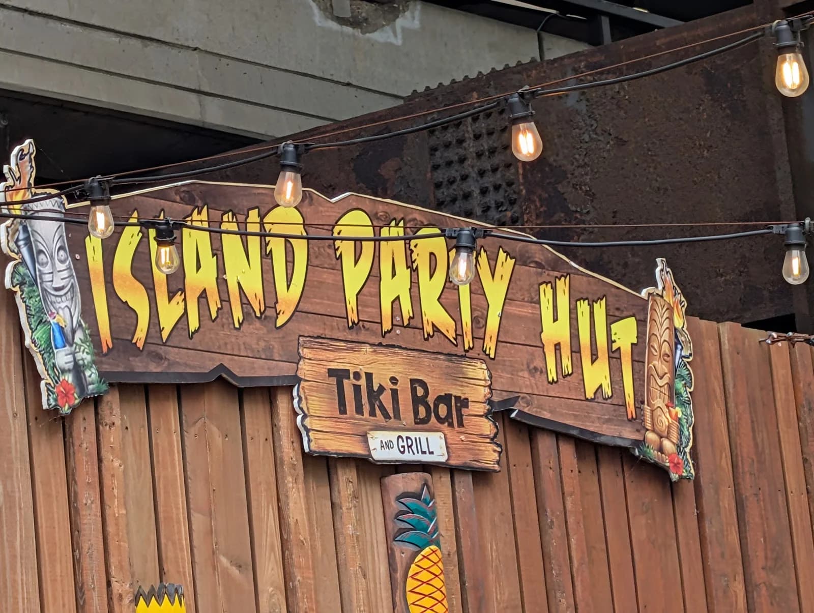 Island Party Hut photo 9