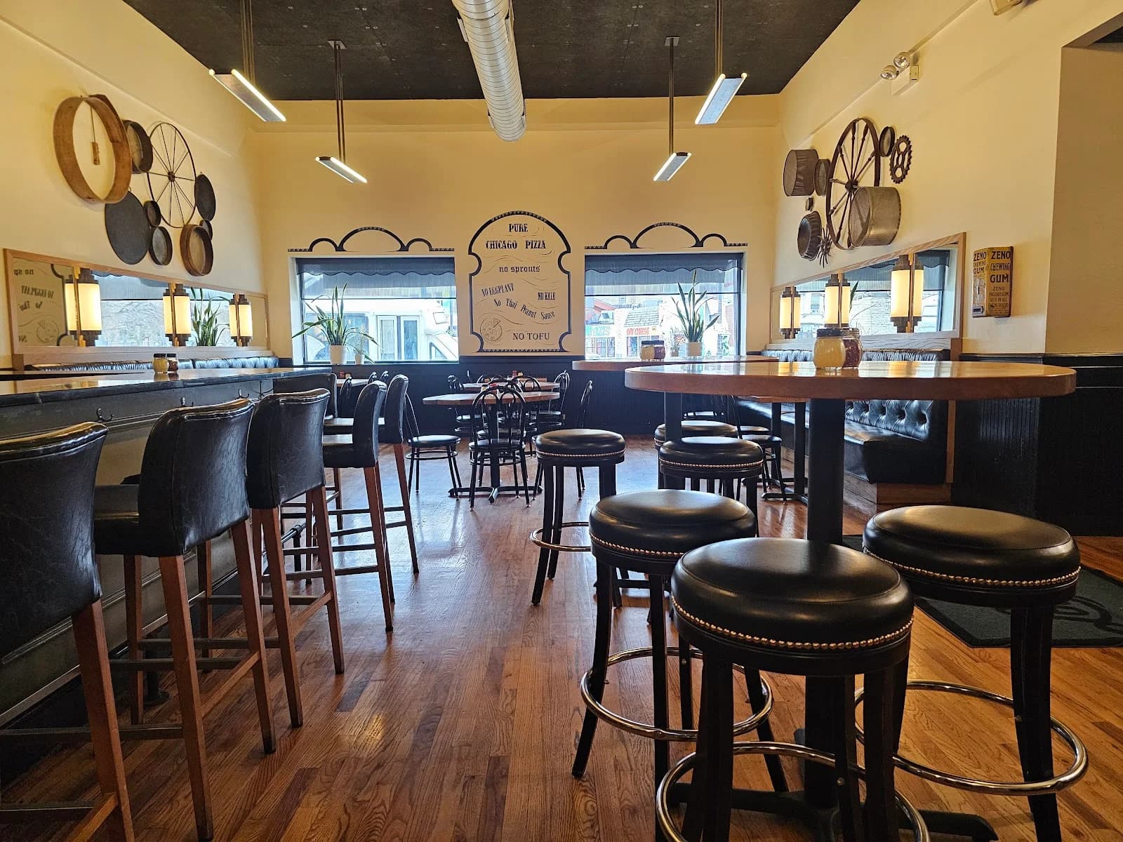 Lou Malnati's Pizzeria photo 2