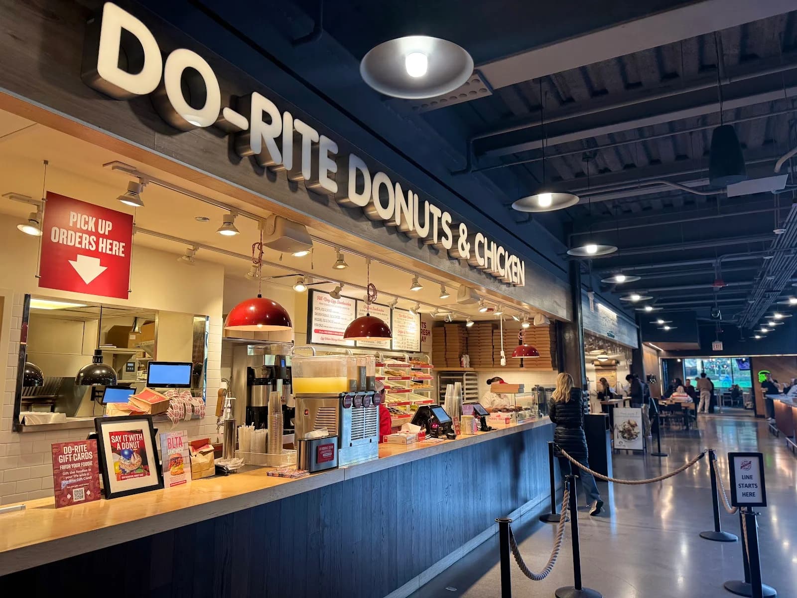 Do-Rite Donuts & Chicken photo 2