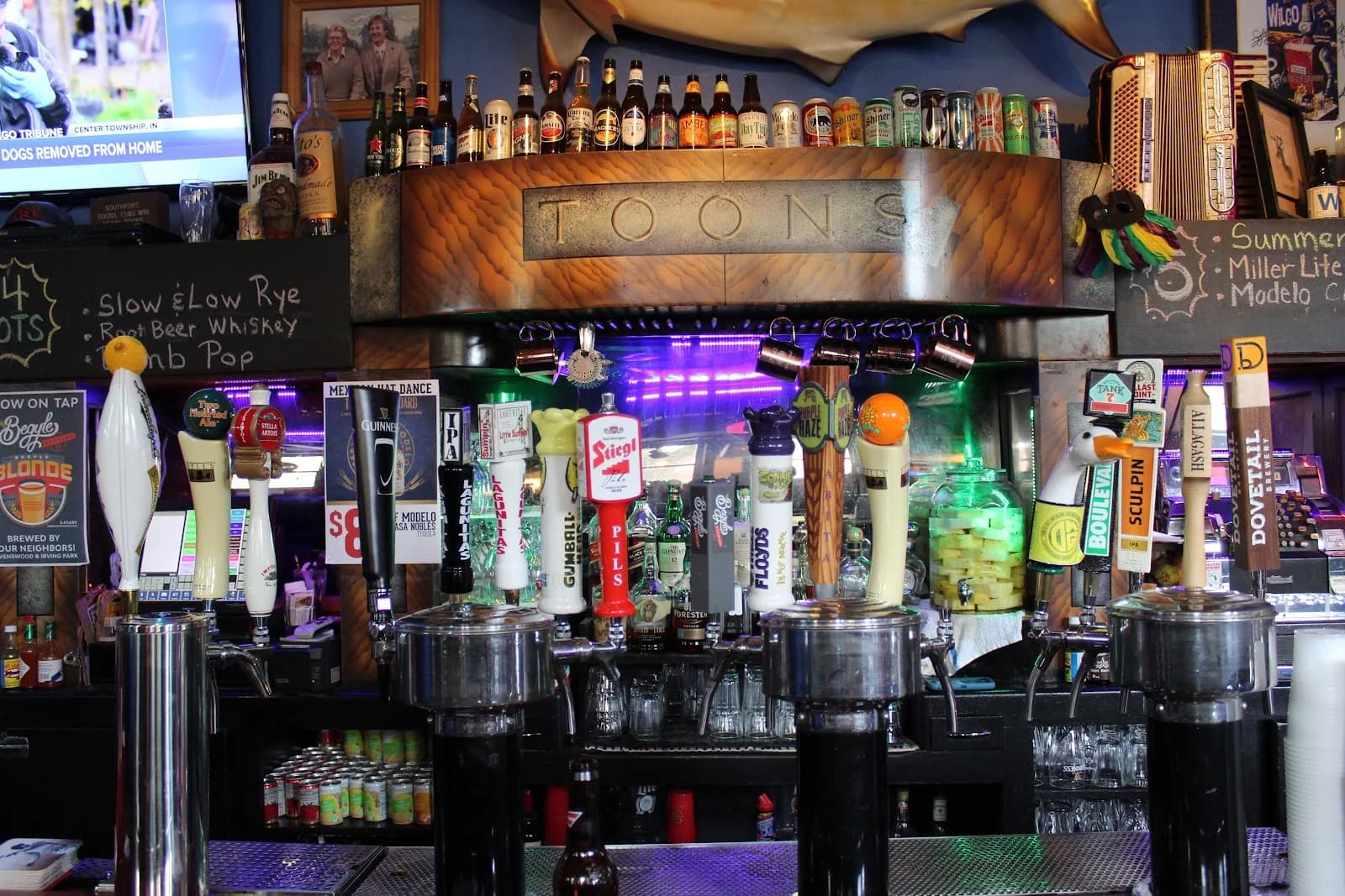 Toons Bar & Grill photo 2