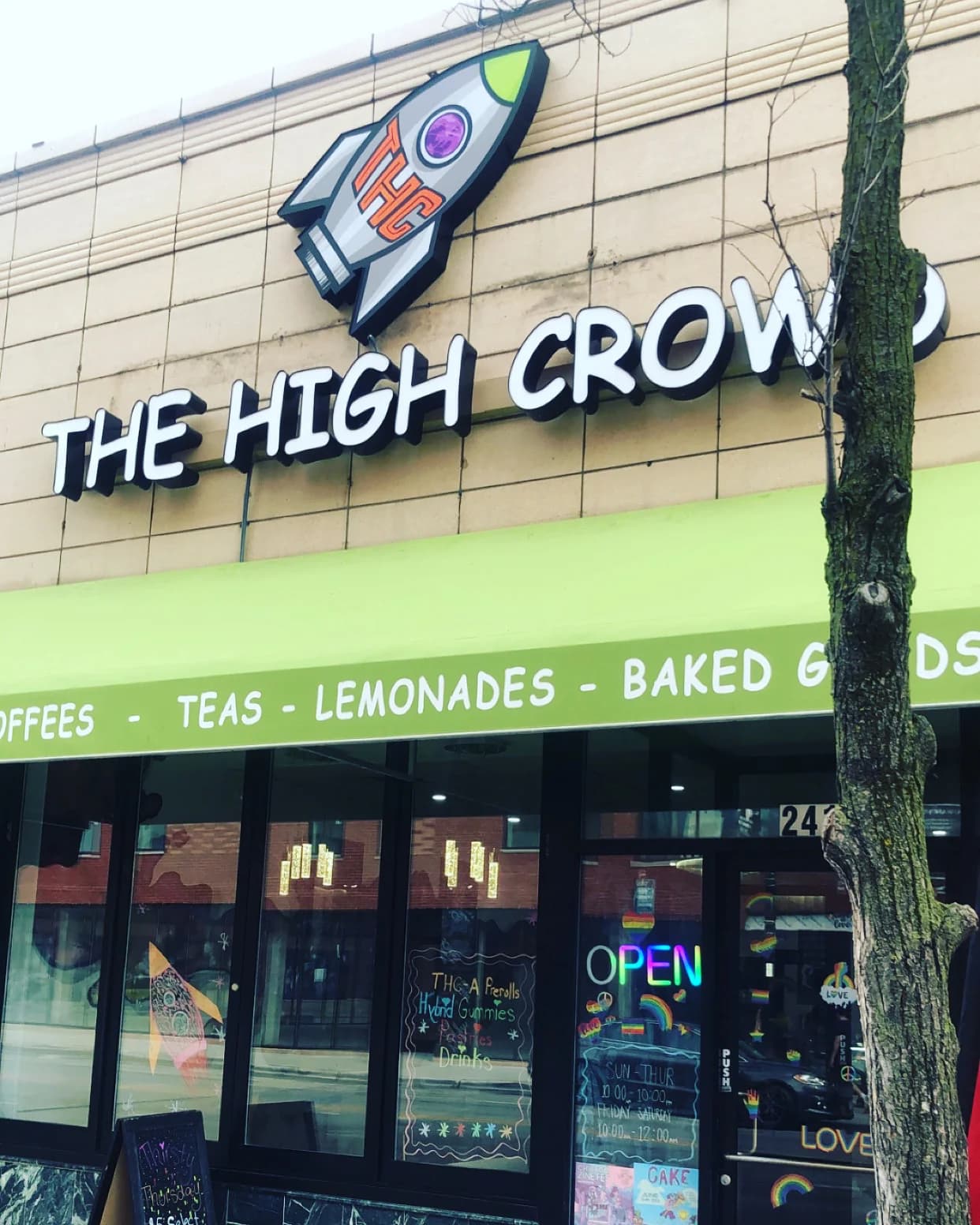 The High Crowd Cafe photo 4