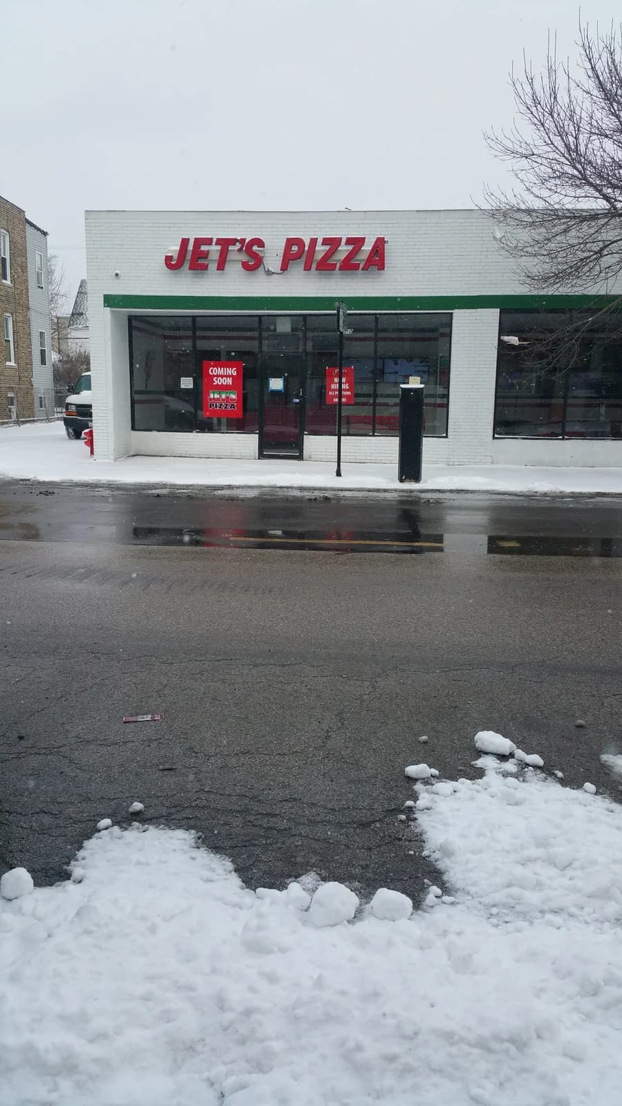 Jet's Pizza photo 2