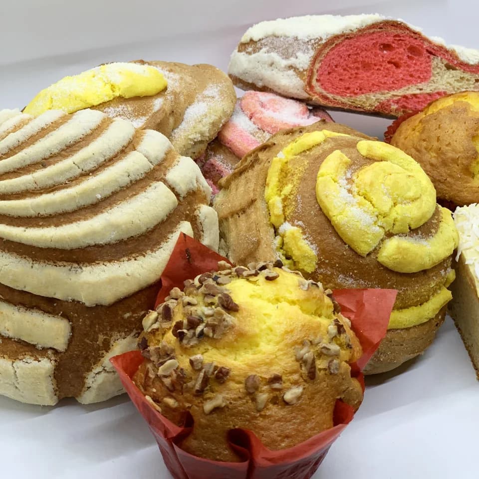 La Perla Tapatia Bakery - Jimenez photo 4