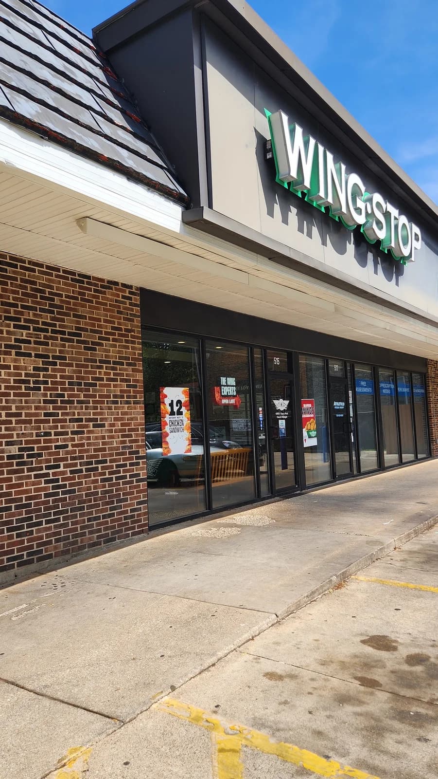Wingstop photo 1