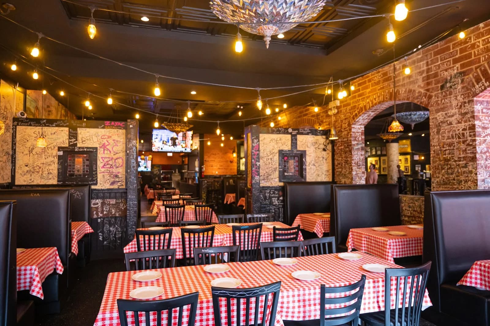 Gino's East photo 1