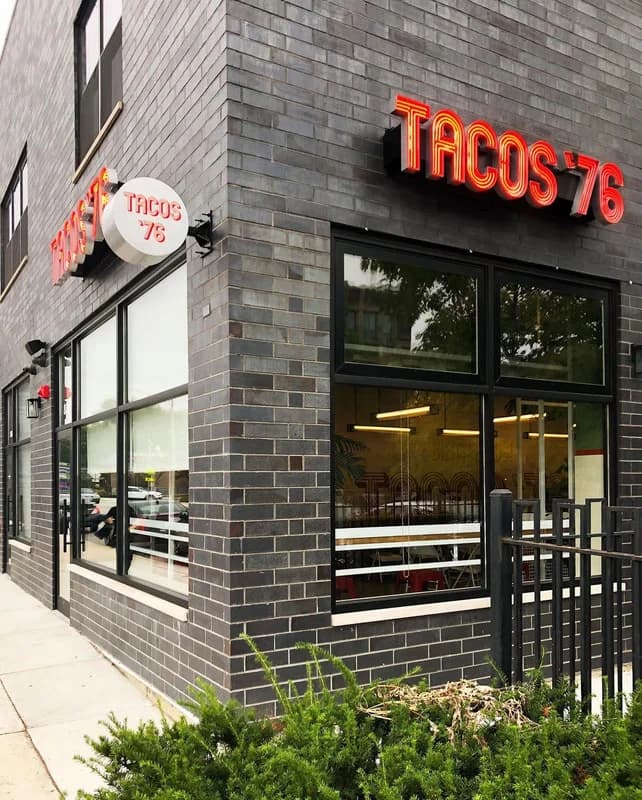 Tacos '76 photo 1