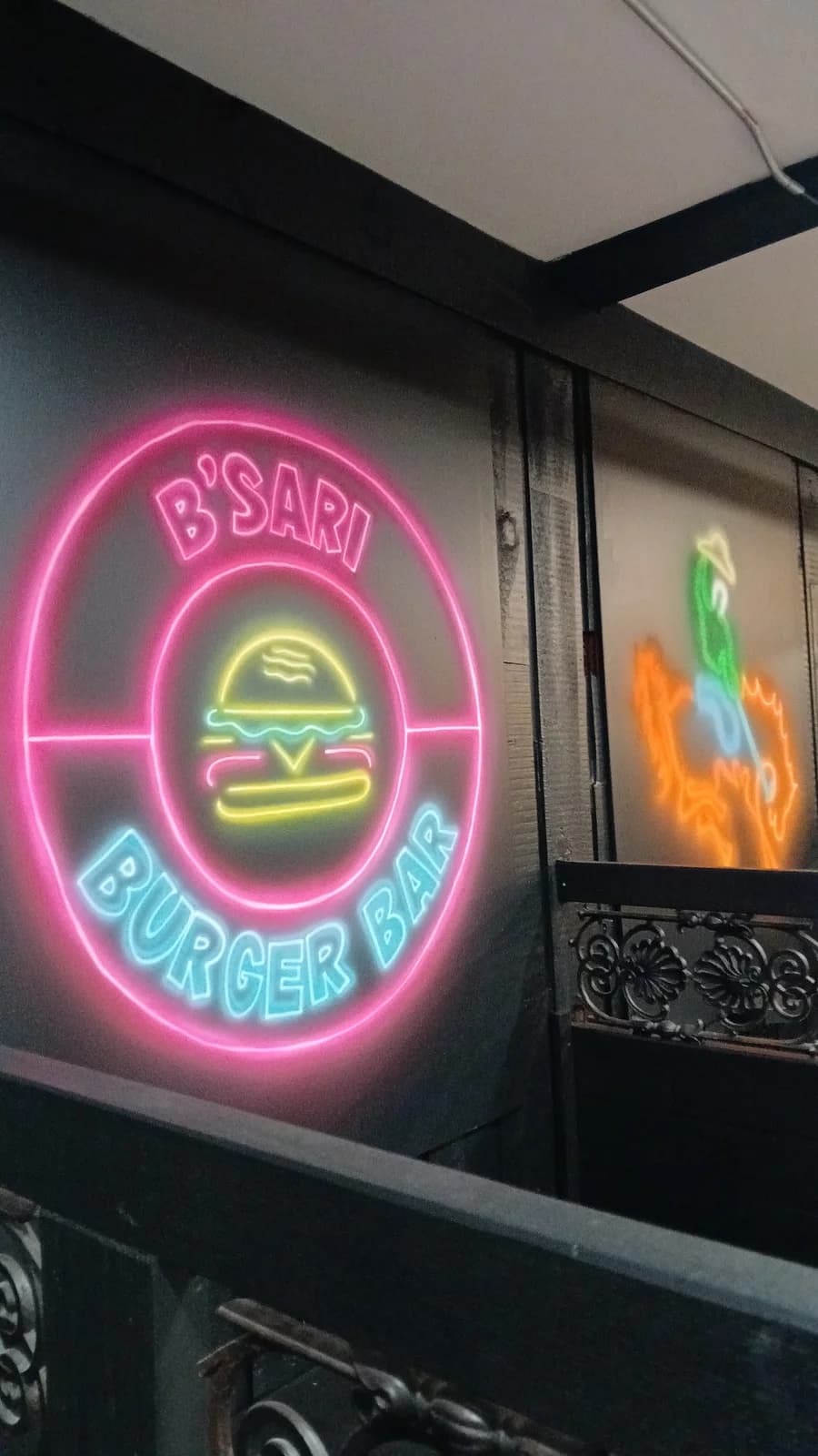 Bsari Burger Bar photo 1
