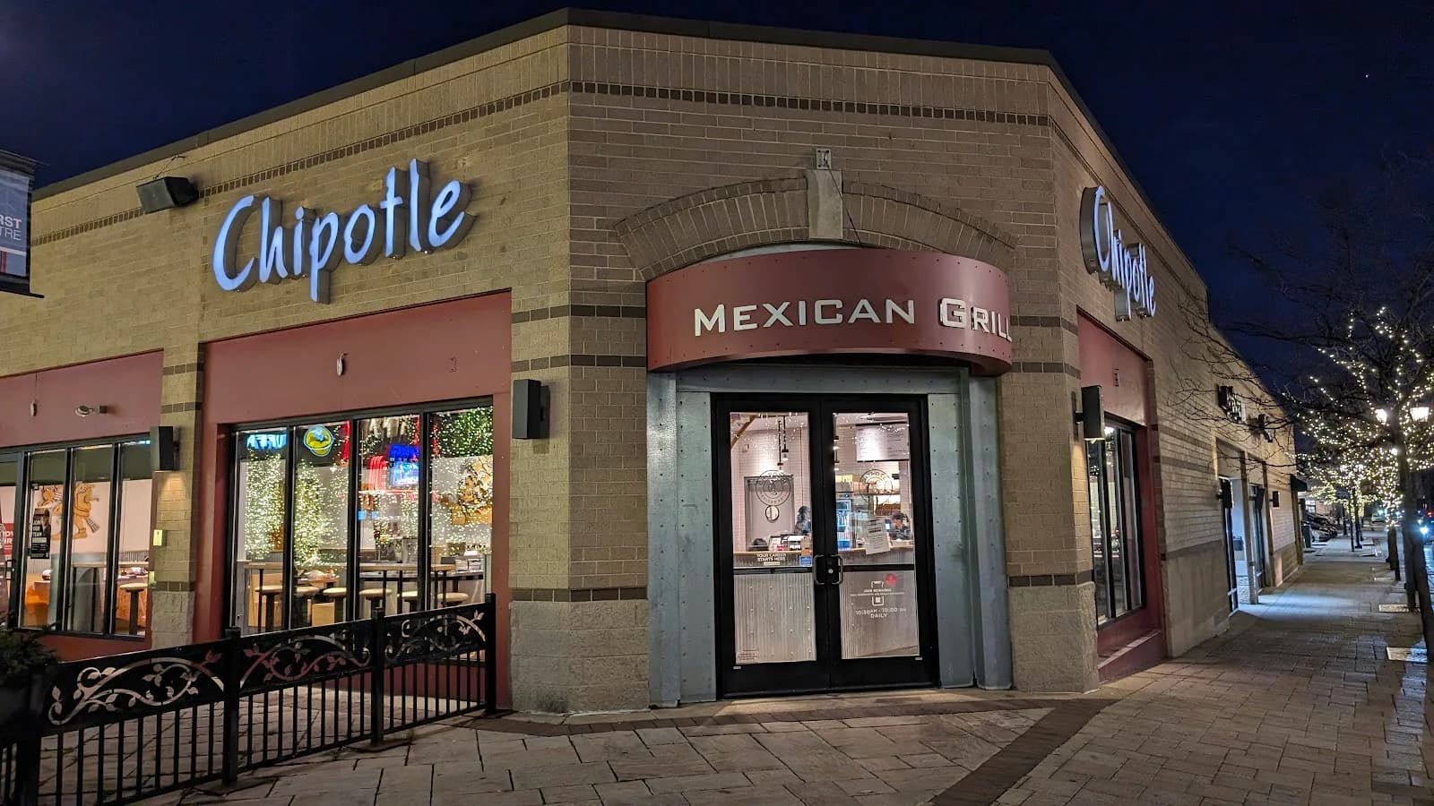 Chipotle Mexican Grill photo 1