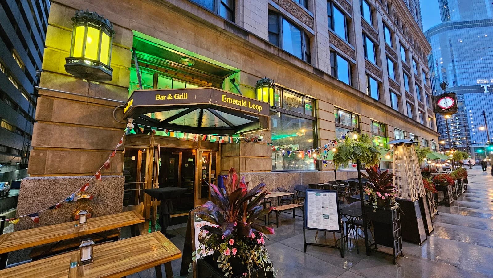 Emerald Loop Bar & Grill photo 3