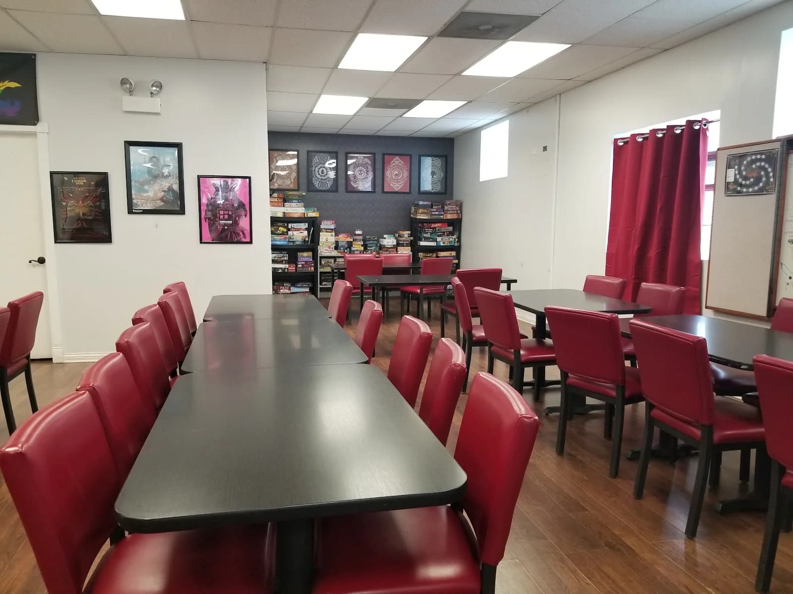 Evanston Games & Cafe photo 4