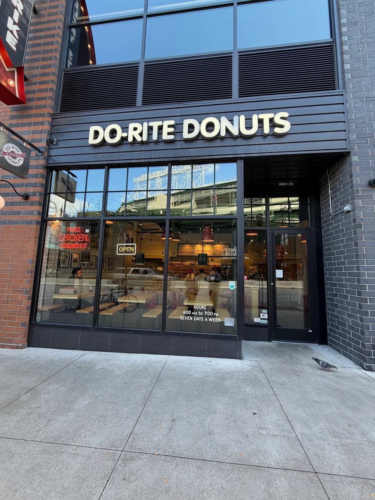 Do-Rite Donuts & Chicken photo 3