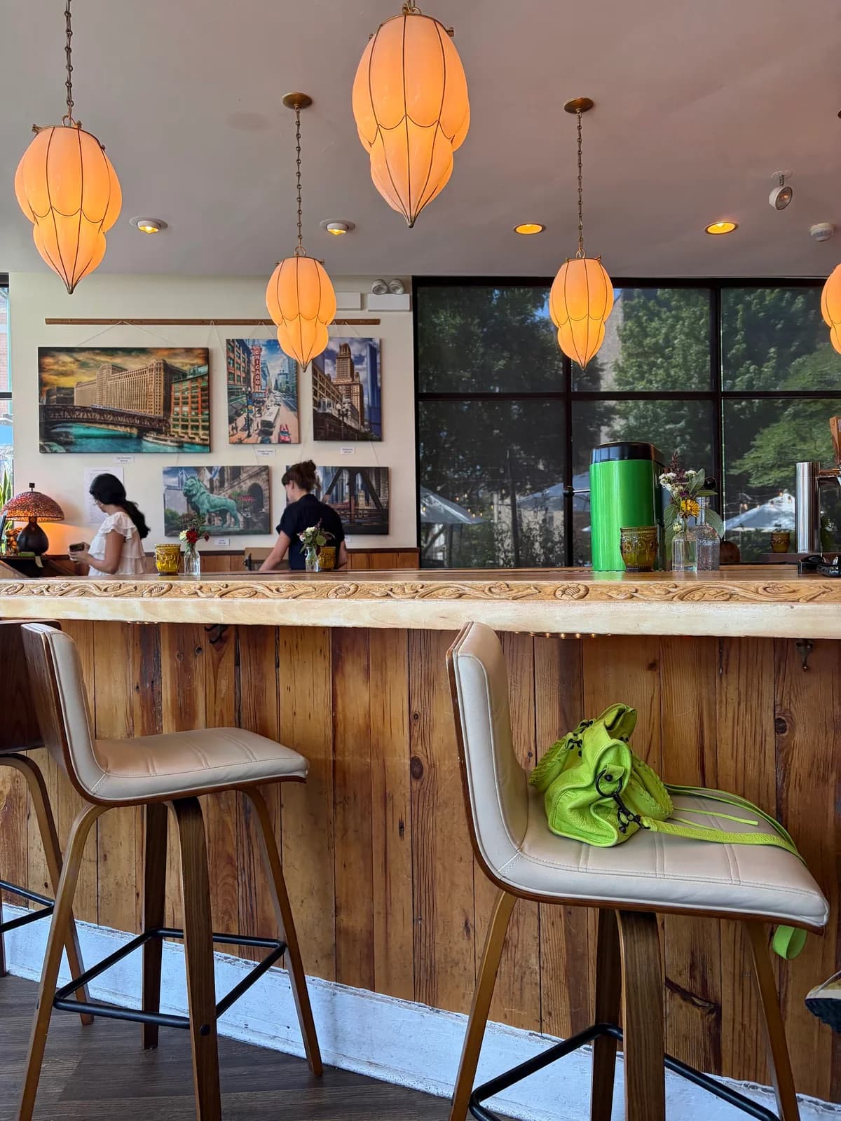 UncommonGround - Lakeview photo 1