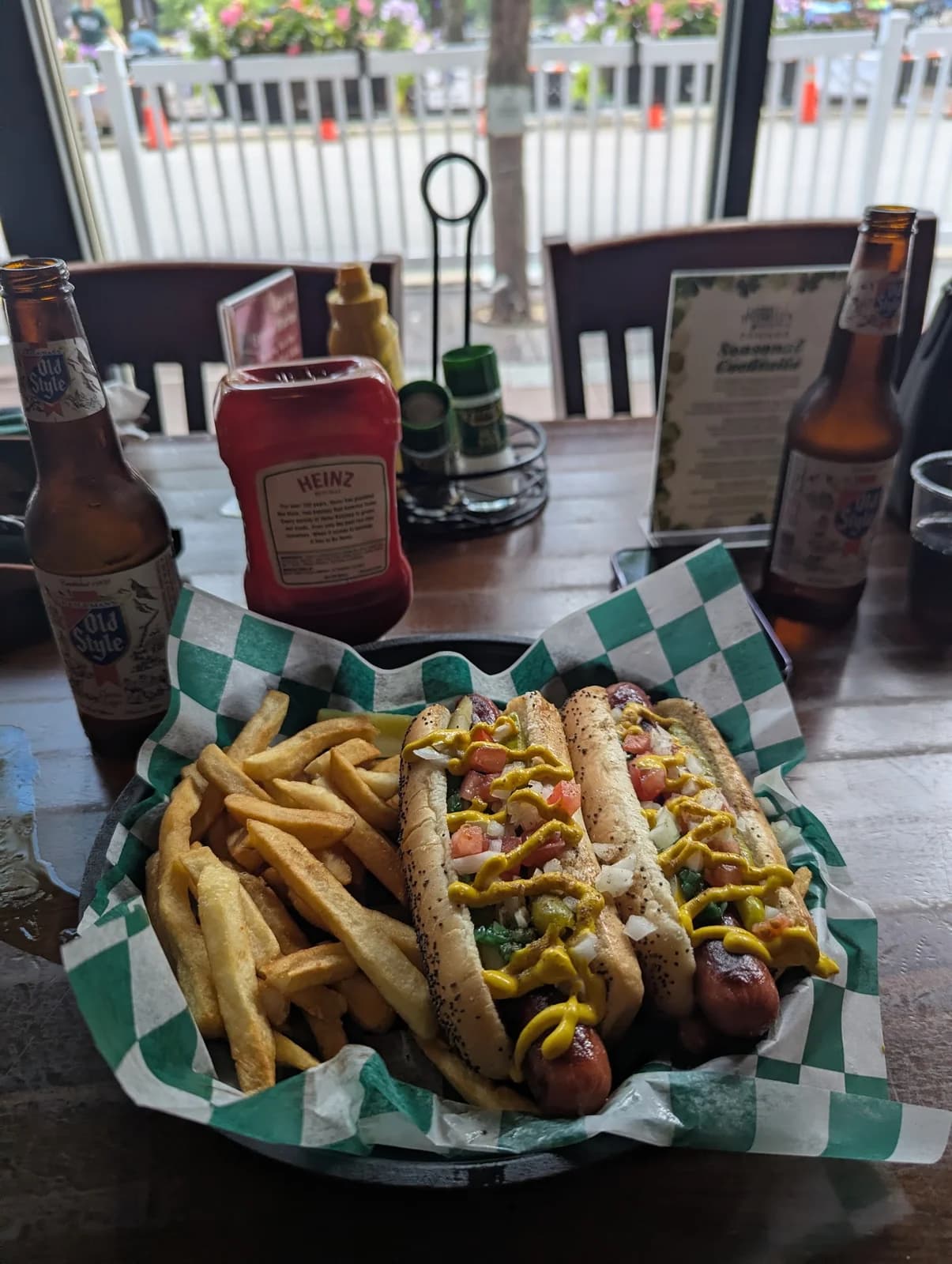 Lizzie McNeill's Irish Pub photo 10