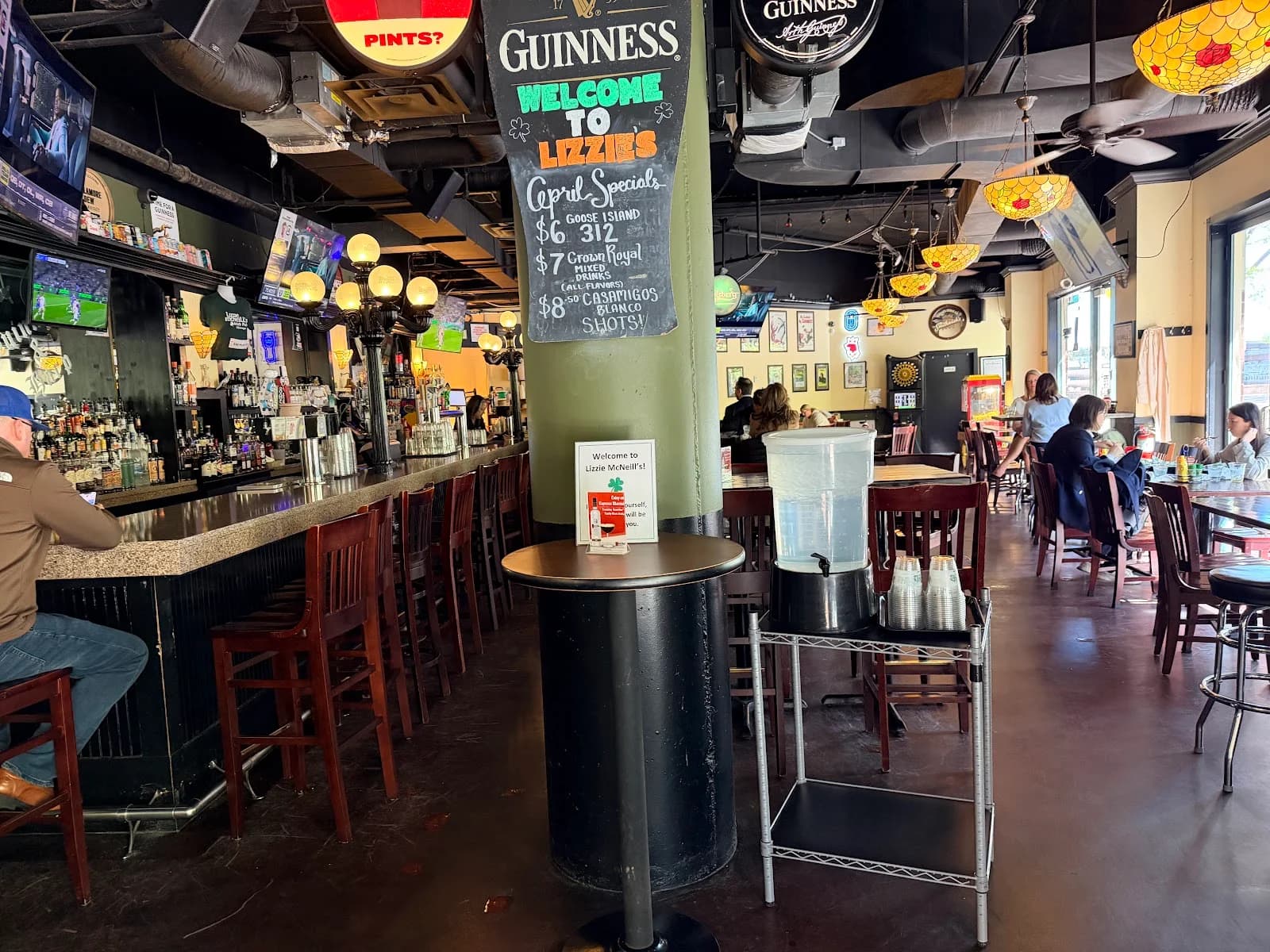 Lizzie McNeill's Irish Pub photo 1