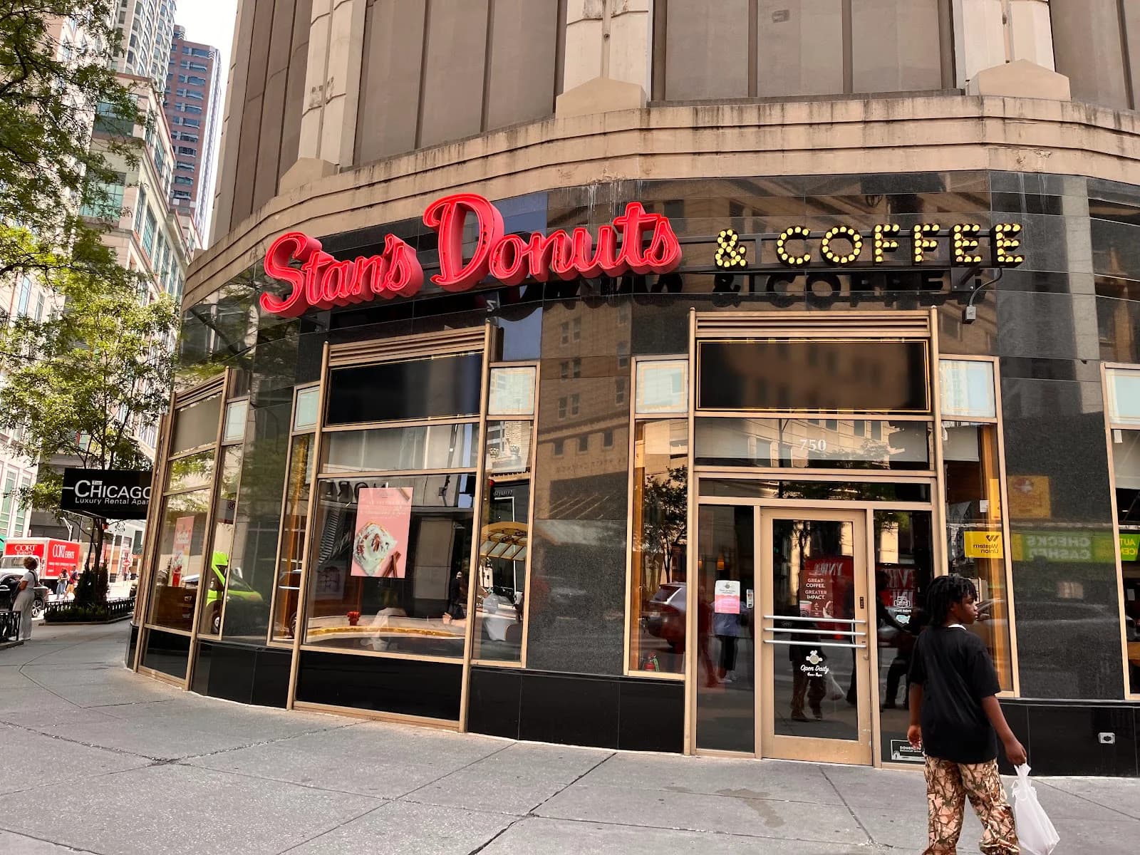 Stan’s Donuts & Coffee photo 3