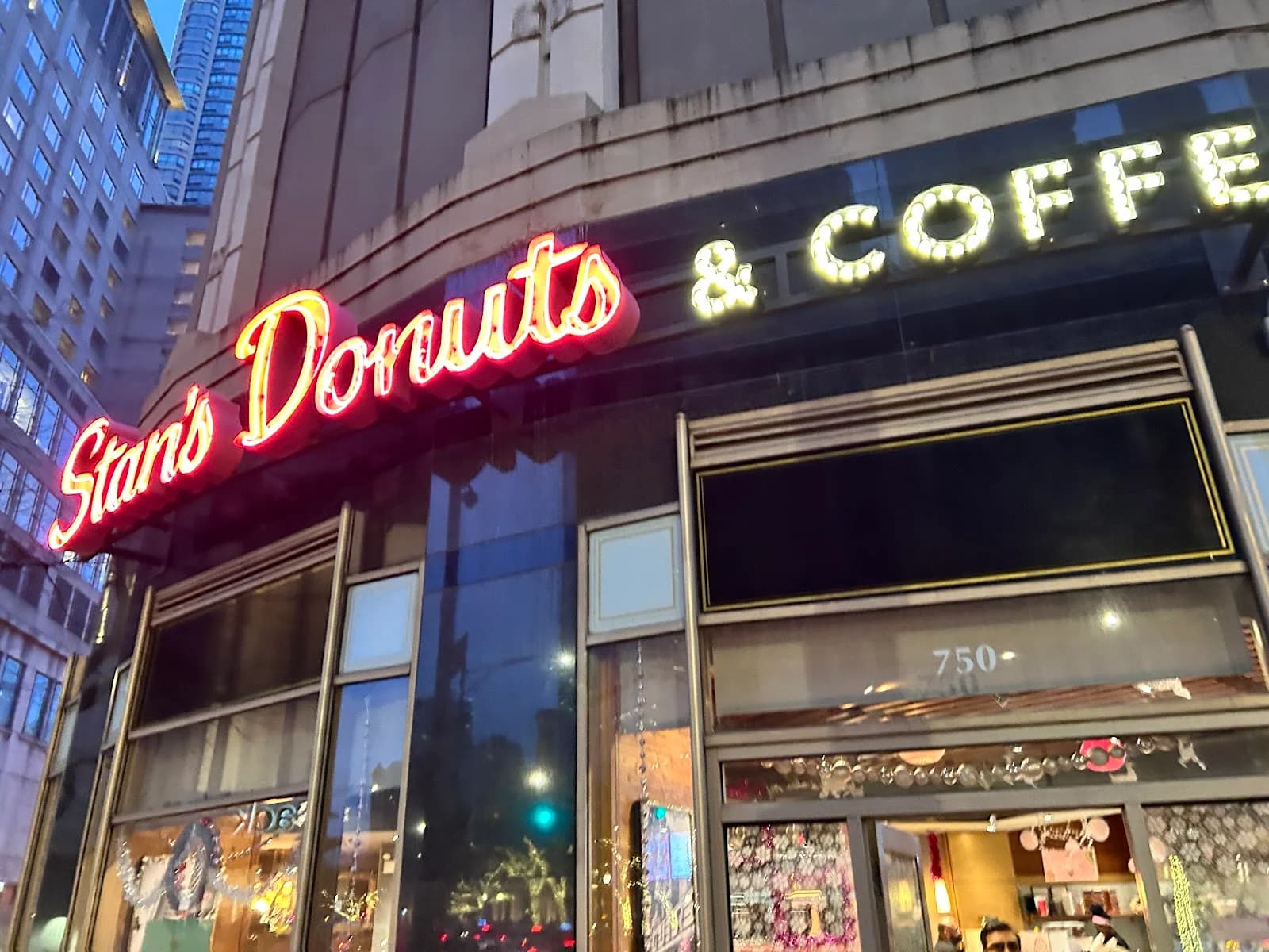 Stan’s Donuts & Coffee photo 4