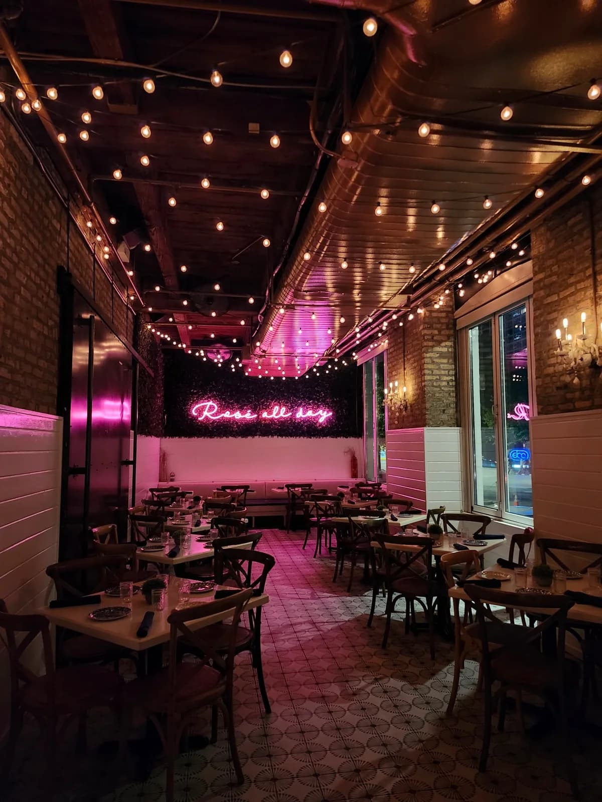 The Hampton Social - River North photo 2