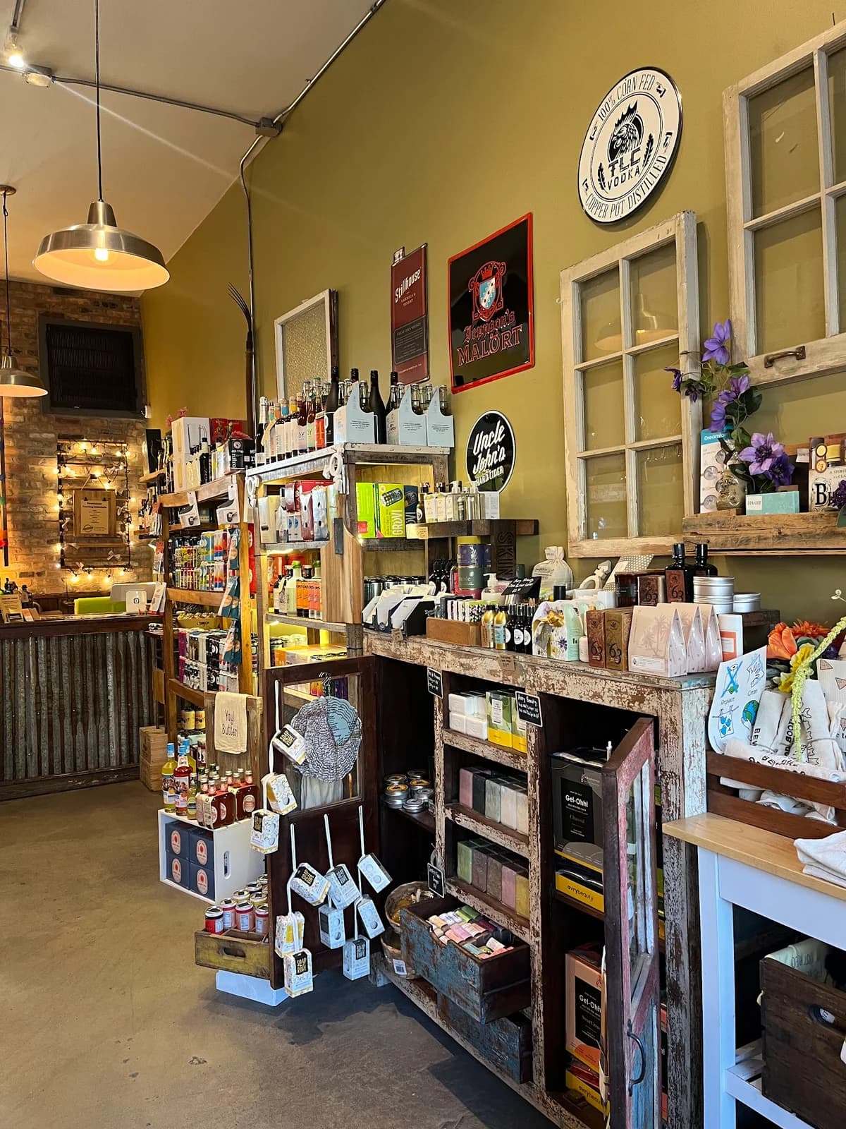 Rogers Park Provisions photo 2