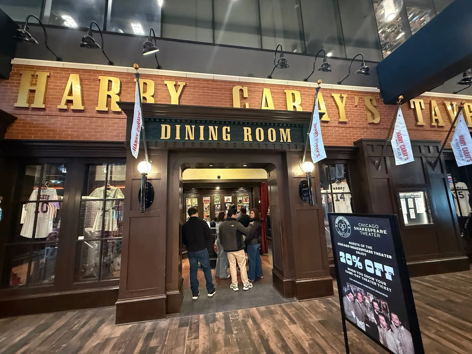 Harry Caray's Tavern, Navy Pier photo 4