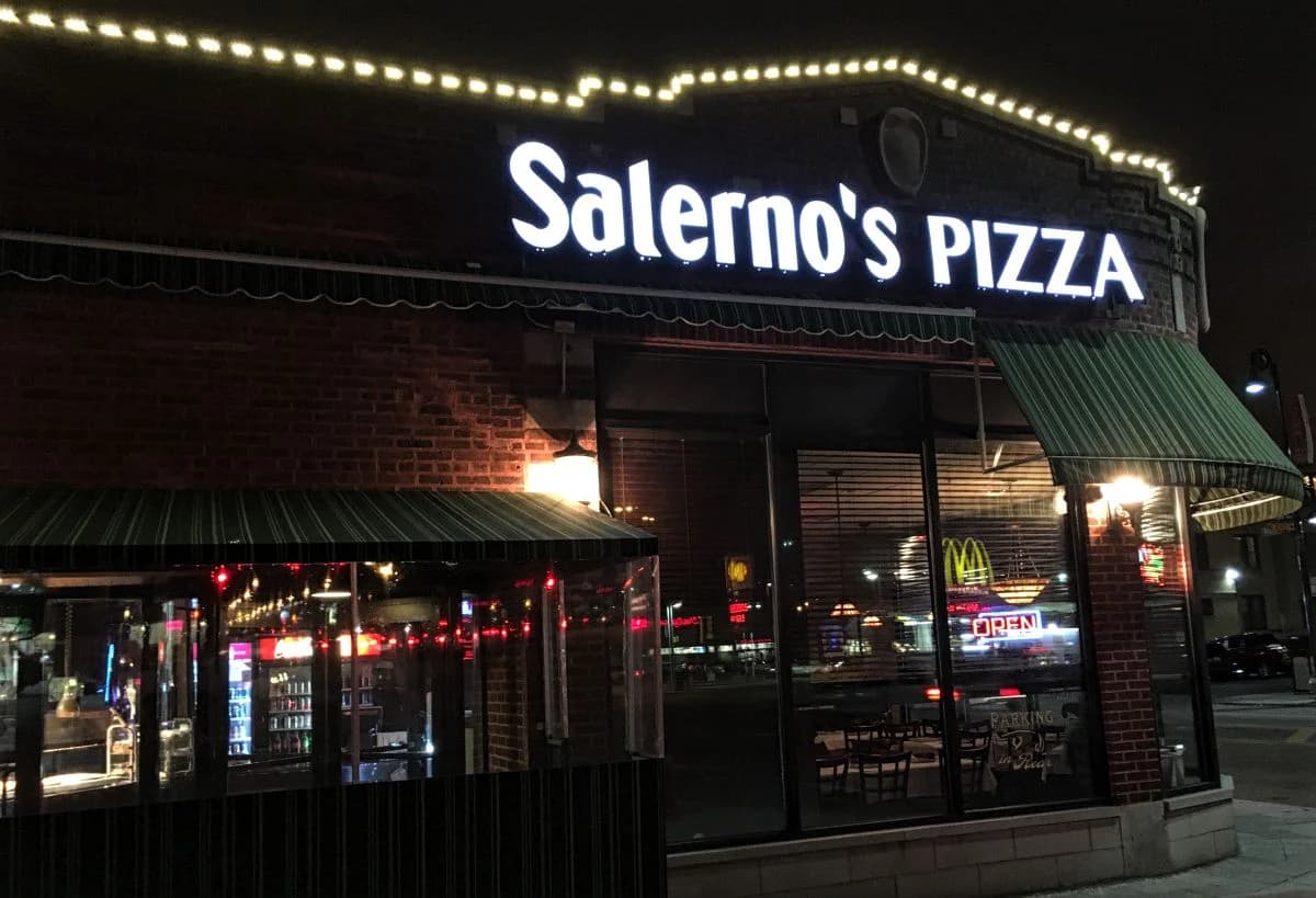 Salerno's Pizza & Pasta of Oak Park photo 2