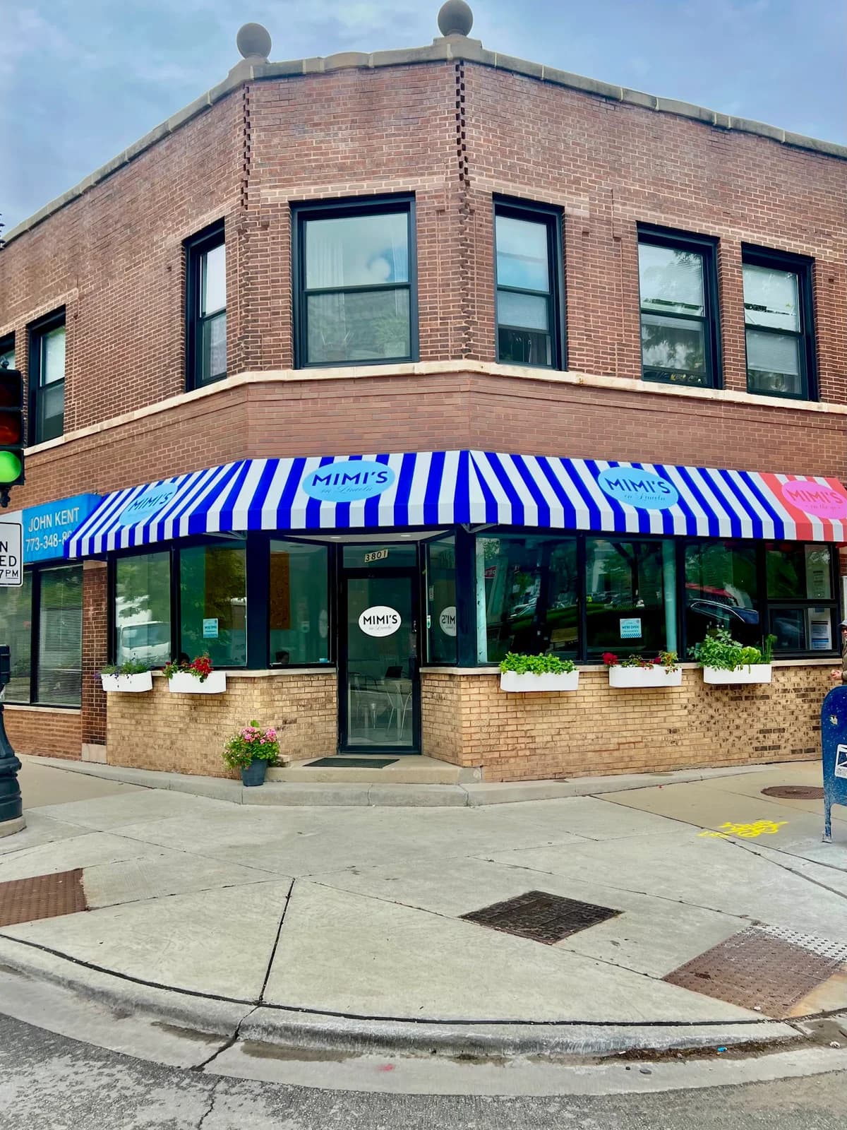 Mimi's on Lincoln photo 4