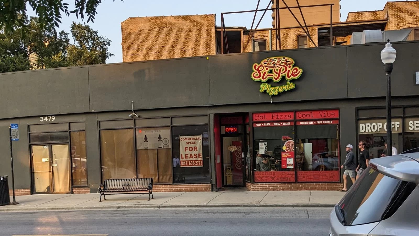 Si-Pie Pizzeria in Lakeview, Chicago photo 3