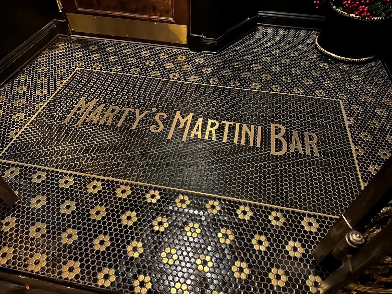 Marty's Martini Bar photo 4