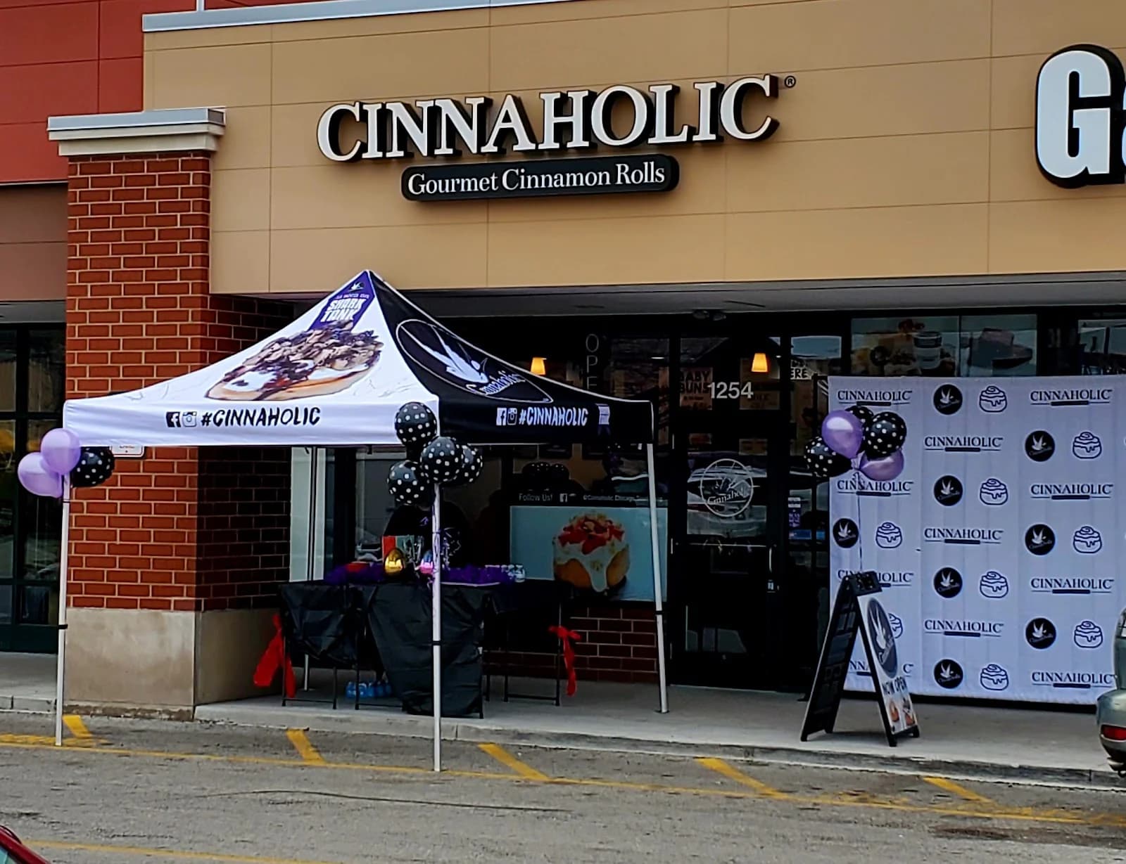 Cinnaholic photo 1