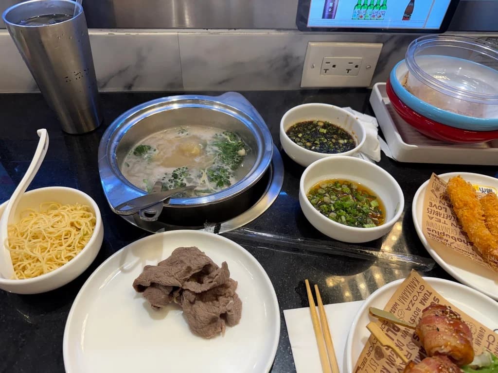 Shabu Plus Rotary Hot Pot Wicker Park photo 9