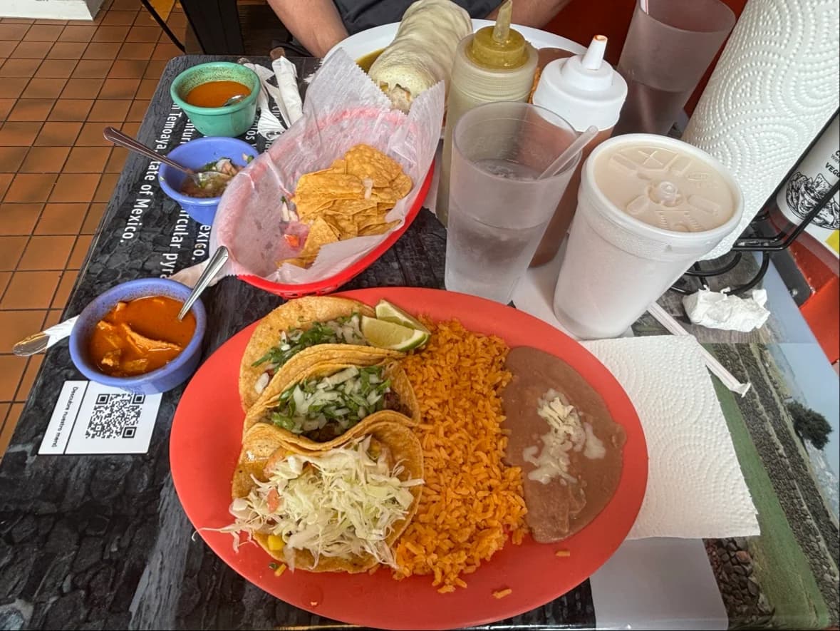 Doña Naty's Tacos photo 7