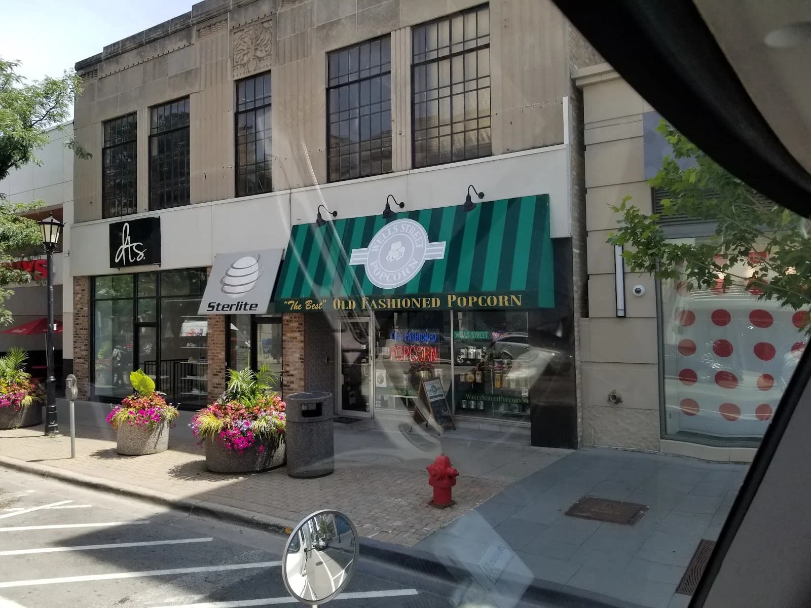 Wells Street Popcorn & Ice Cream photo 3