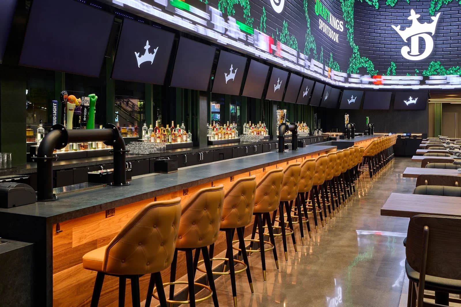 DraftKings Sportsbook at Wrigley Field photo 1