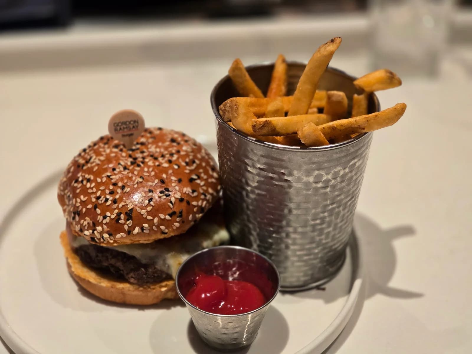 Gordon Ramsay Burger - Chicago photo 8