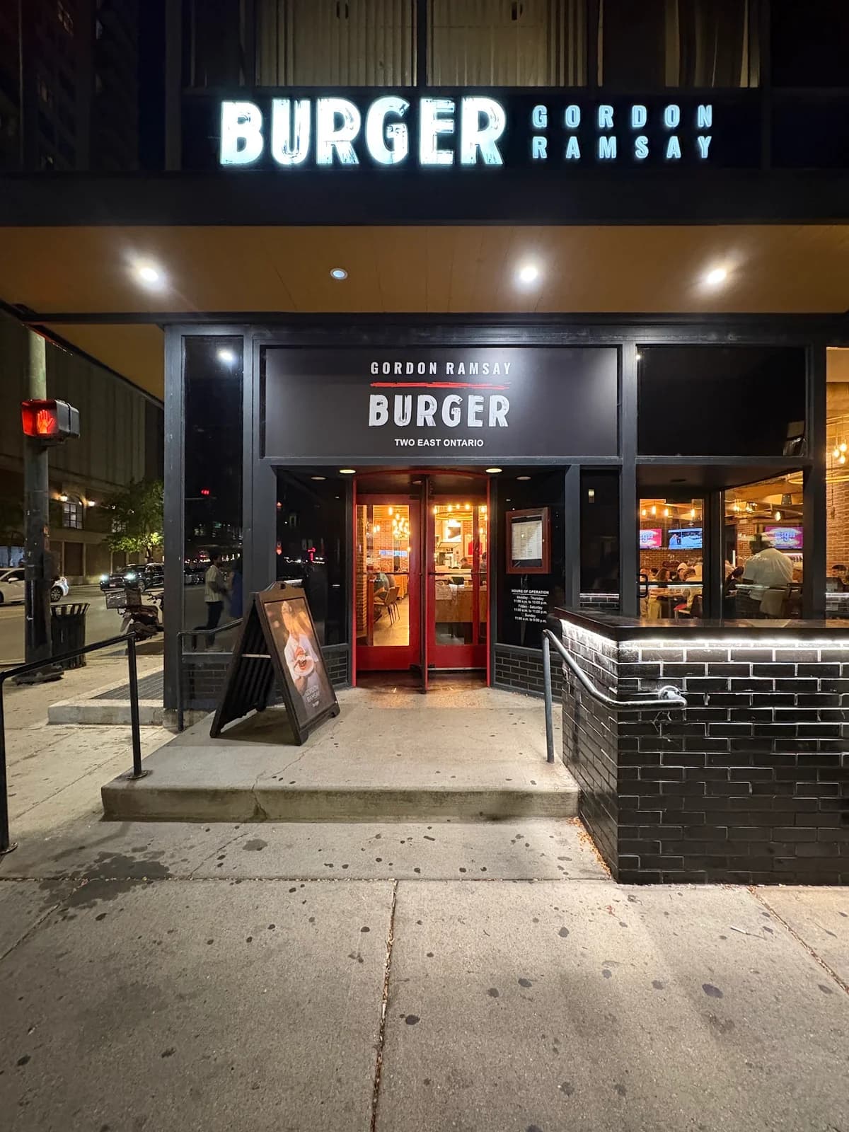 Gordon Ramsay Burger - Chicago photo 3