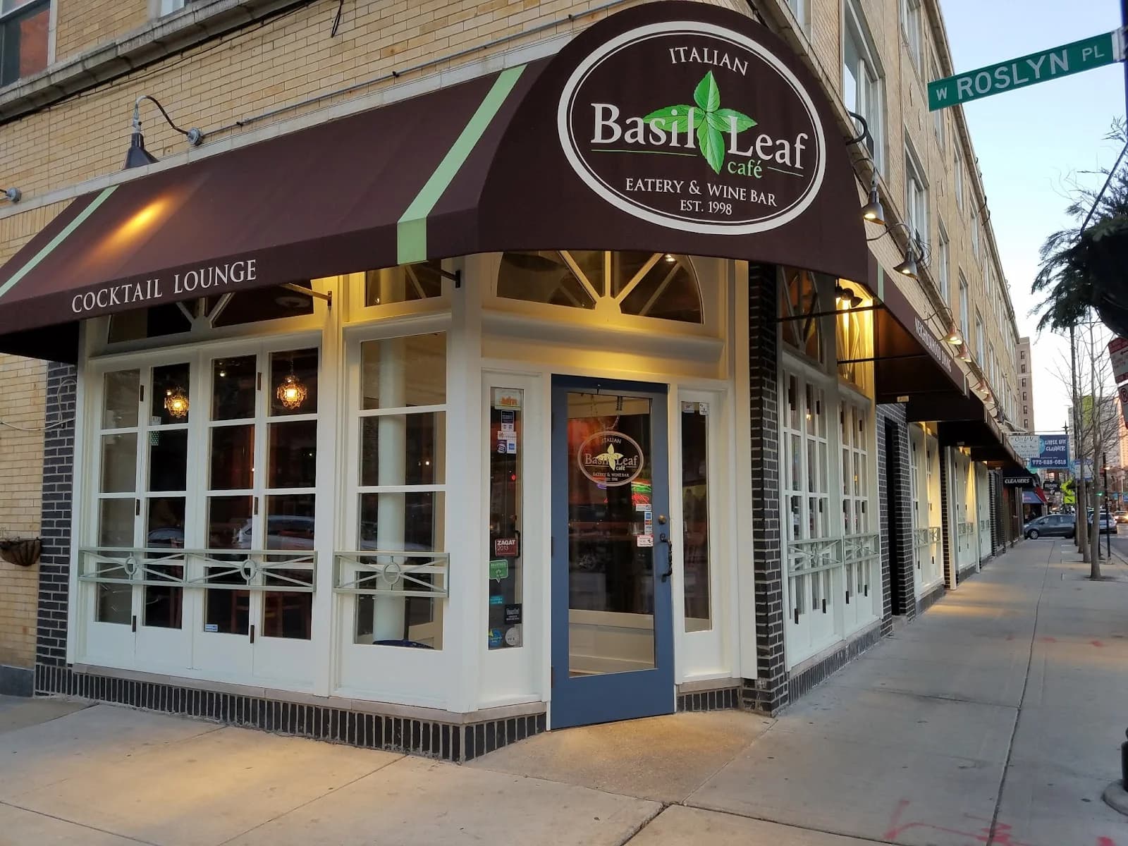 Basil Leaf Cafe photo 3