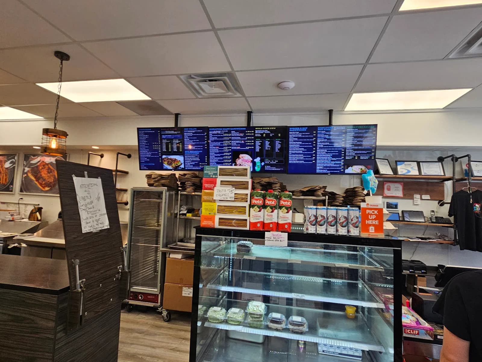 Chicago Pickle Eatery photo 2