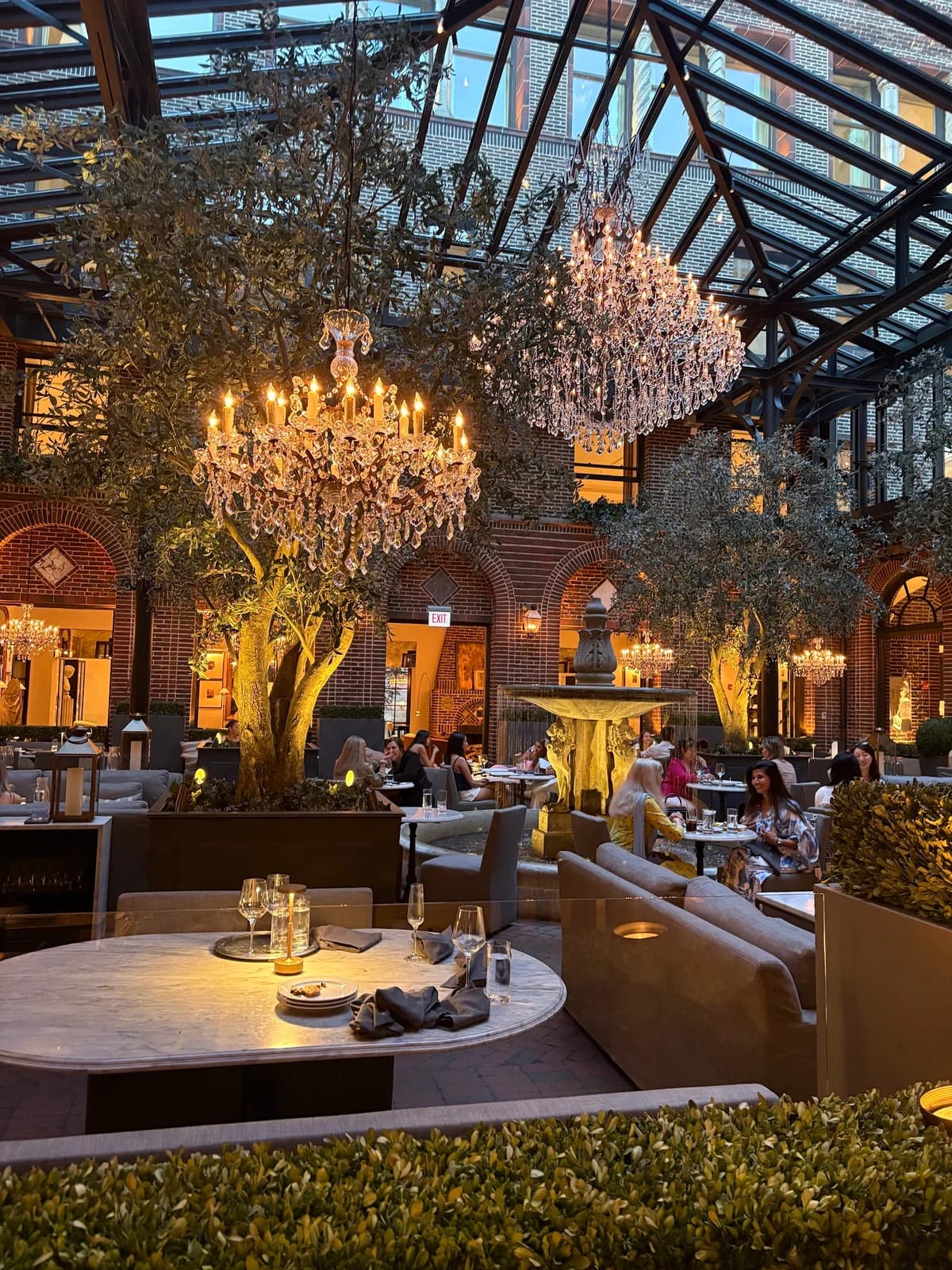 3 Arts Club Cafe at RH Chicago photo 2